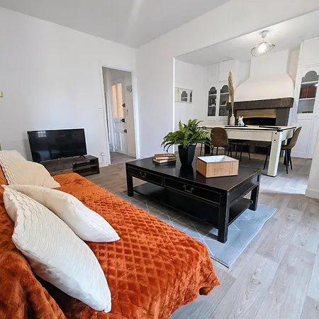 Le 39 Victor Hugo By Gc - Grand F4 Cosy Avec Billard & Wifi شقة *